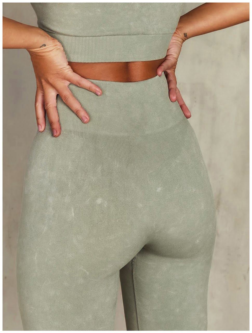 Gravity 3 Set - Top & Leggings